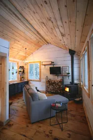 Henry's Cabin on the River - Image 5