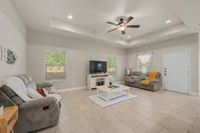 Custom 3BR near Dickies, TCU & Stockyards - Image 3