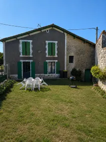 Cozy Charentais Cottage • 5 guests - Image 2