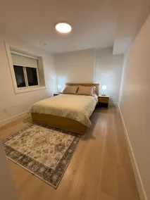 Modern, Private 1-bdrm Suite in premium location. - Image 4