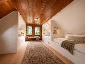 The Fork House Luxury Creekside Sierra Retreat - Image 5