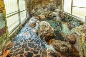 Natural Hot Spring Rock Bath｜Entire House in the Forest for Rent・Maximum 5 Guests｜Azumino・Hotaka Ariake - Image 2