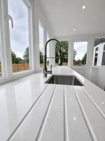 5 bed luxurious house in Great Wryley - Image 3