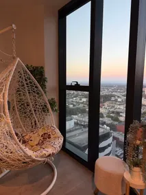 Swanston Central Luxe｜38F｜Balloon Sky View - Image 4