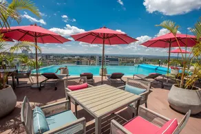 SkyNest by Merlion - 2BR Luxury - Prime Location - Image 2