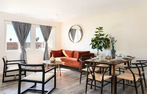 Sleek 2BR Apartment in Prime Location w/ Parking - Image 4
