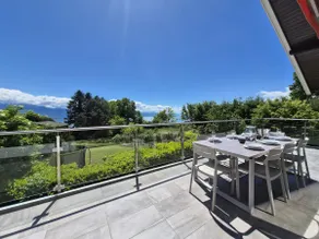 The Pertuis Villa – Garden, Terrace & Lake View - Image 2