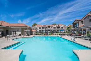 Spring Training Oasis King Bed Near Kierland - Image 4