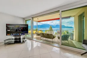 Spacious 3BR Lakeview Apartment with Terrace by GuestLee - Image 5