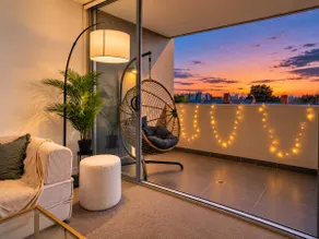 Sydney CBD & Harbour | Parking • Lift • Balcony - Image 3