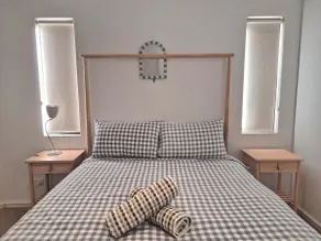 Executive Beachside Living - Image 2