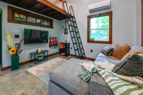 Appalachian Cabin Haven! Gateway to Lake Linville! - Image 5