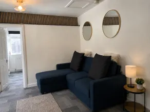 City Centre Apartment walk to Principality Stadium - Image 3