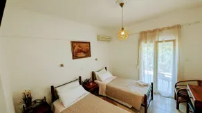 Pythagorio Star- Modern Apt with Balcony & Parking - Image 2