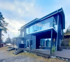 Waterfront Villa Near City, Hot Tub, Dock & Saunas - Image 2