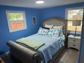 St Pete Happy Hideaway *5 beds & pool - Image 3