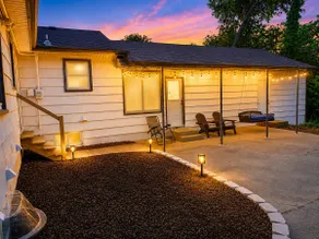 The Willow | Quiet Stay Near Kansas City - Image 5