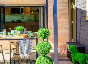 Earthy Artisan Cottage w/AC, Pet Yard & 1-Car Spot - Image 3