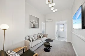 Railway Suite (#4 Royal) - Image 2