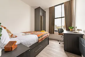 Albemarle Chambers Central Retreat Lift Sleeps 4 - Image 5