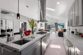 Luxury New Build Bright 2BR 2BA Large Backyard - Image 1