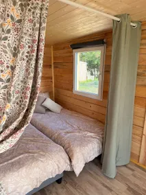 Cabin surrounded by farm animals - Image 4