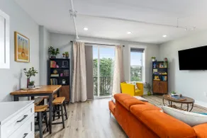 1BR APT | GR | Free Parking | Self Check-in - Image 2