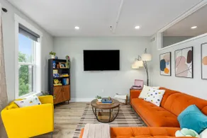 1BR APT | GR | Free Parking | Self Check-in - Image 3