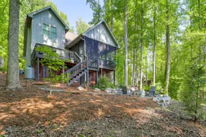 Screened Porch! Wooded Getaway in North Cove - Image 4