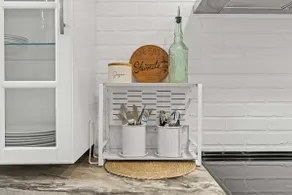 The Jade Loft Near Clifton Hill | Soaker Tub 3 Bed - Image 5