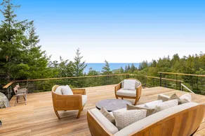 Ocean-view main house and private cottage - Image 3