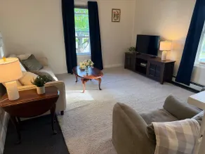 Cozy coastal apartment walkable to downtown Bath - Image 2