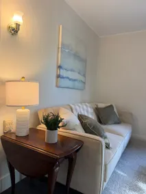 Cozy coastal apartment walkable to downtown Bath - Image 5