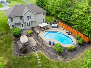 Saratoga Track Pool Hot Tub Fire Pit Game Room - Image 5