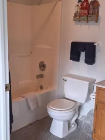 Starboard~ Quiet guest suite on lake Superior - Image 5