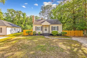 The 239: Windsor • Modern 2BR • Bragg • VA • FSU - Image 2