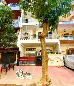 Diptom Homestay Luxury 2BHK Indirapuram Delhi NCR - Image 3