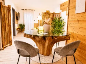 Romantic suite • Sauna, whirlpool and secret room - Image 4