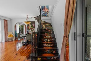 Sabine's Wunderhaus Bribie Seaside Retreat w/ Pool - Image 3