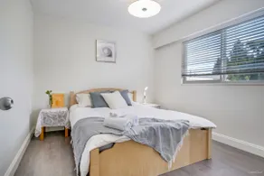 Spacious 3BR Home 2 Full Baths - near metrotown - Image 5
