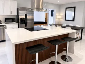 Modern West Park Oasis | 5BR • 3BA Family Home - Image 3