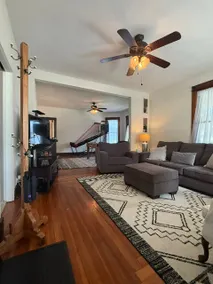 Family-friendly house with game room. - Image 3