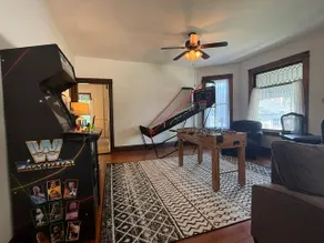 Family-friendly house with game room. - Image 4
