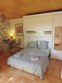”La Détente”: Waterfront Cottage - Image 4