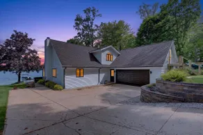 Perfect Storm: Hot Tub, Sleeps 10, Sandy Beach - Image 2