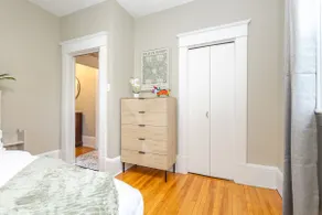 Beautiful Apartment with glass porch down town! - Image 5