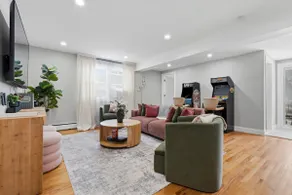 Spacious 3BR Near Hoboken • Free Parking • Balcony - Image 3