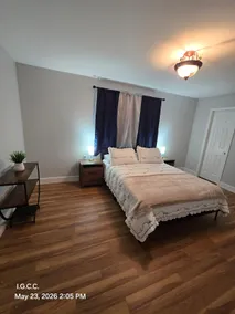 Spacious Family Getaway • Sleeps 8+ - Image 4