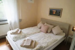 Apple Tree Garden House - Image 4