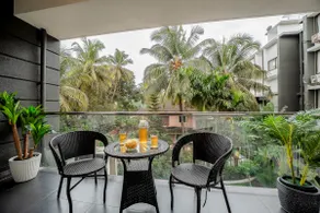 Tropical Designer 2BHK w/ Pool •10 Min to Candolim - Image 4